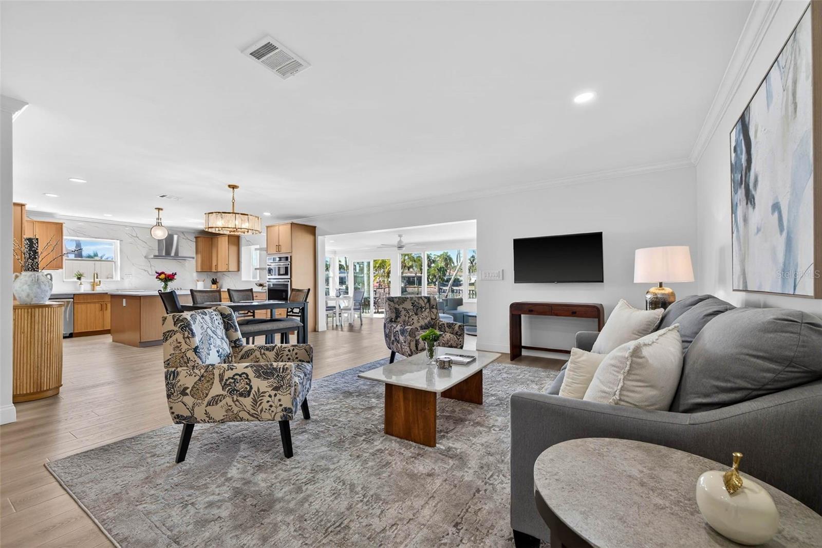 Image 14 of 70 For 7991 1st Avenue S