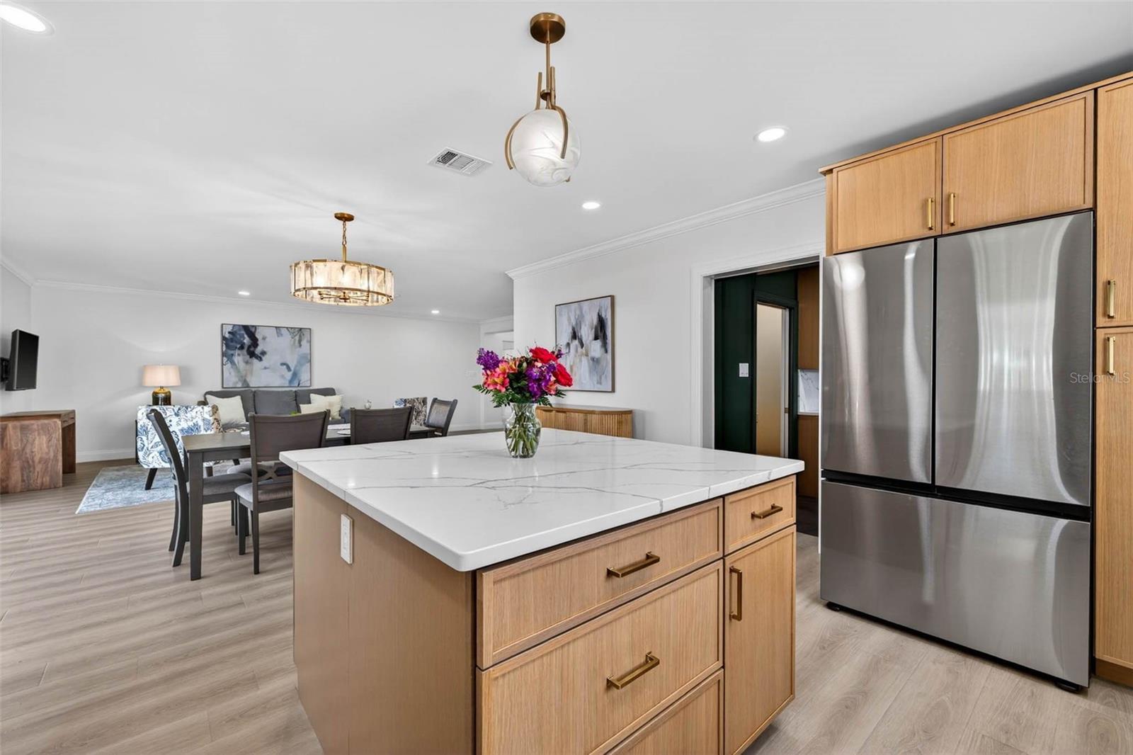 Image 23 of 70 For 7991 1st Avenue S