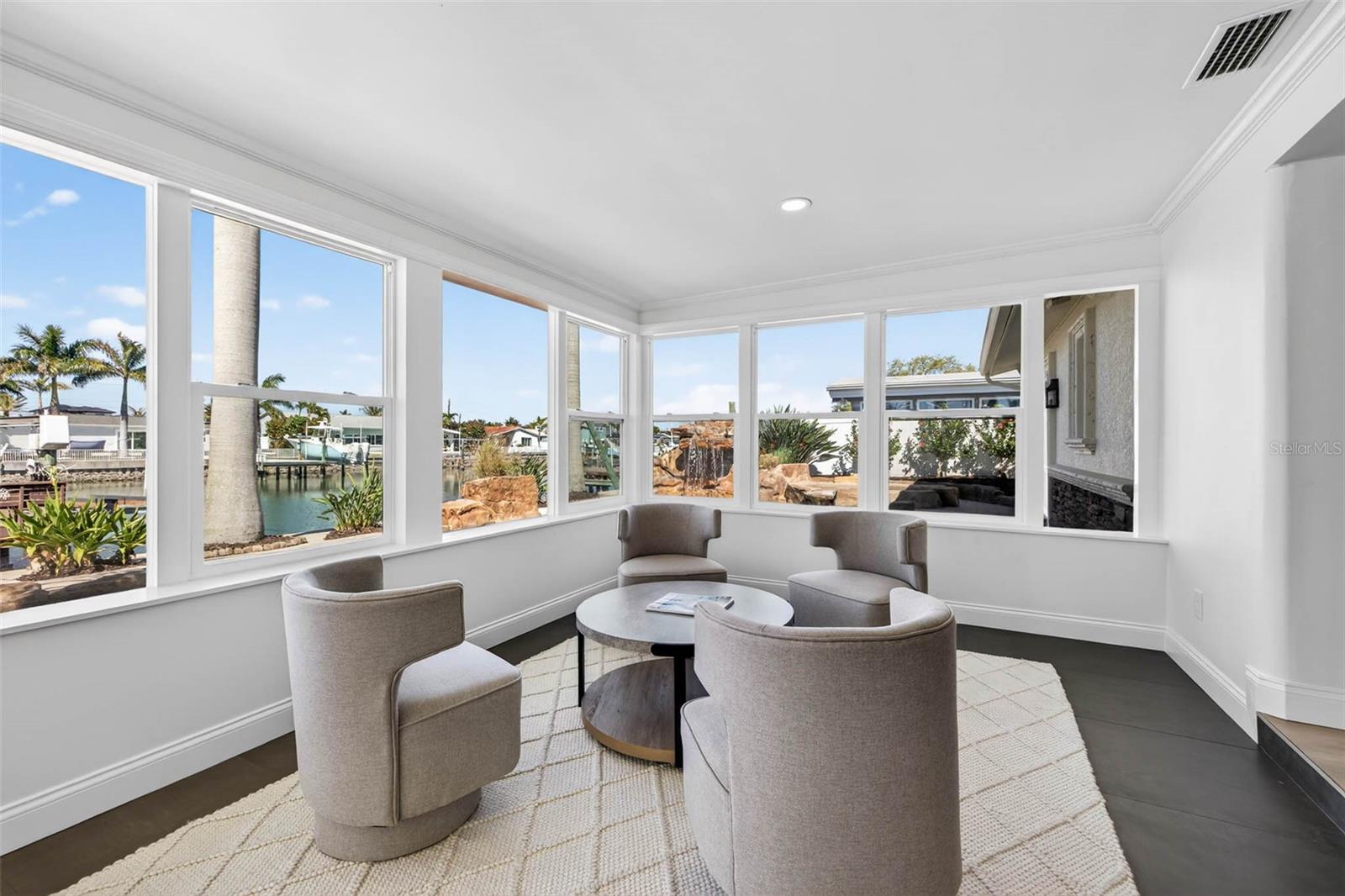 Image 33 of 70 For 7991 1st Avenue S