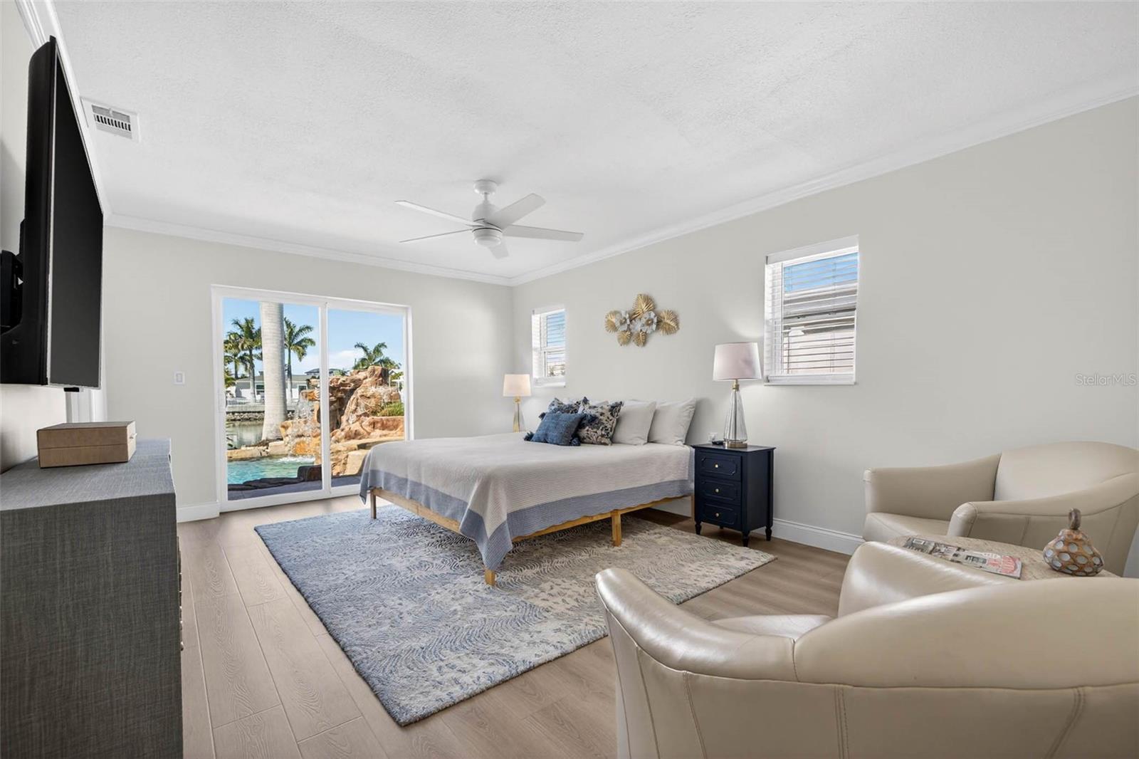 Image 39 of 70 For 7991 1st Avenue S