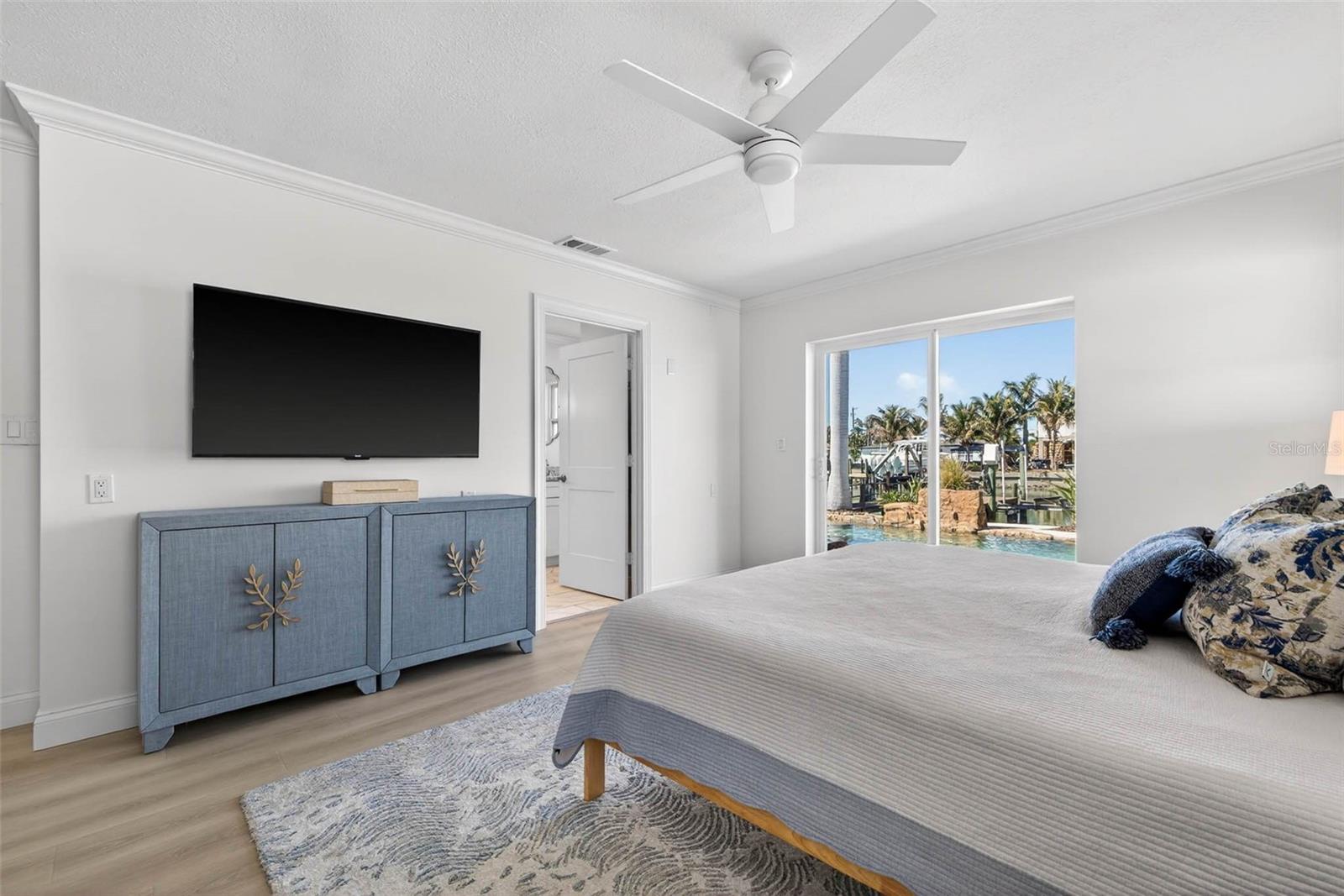 Image 41 of 70 For 7991 1st Avenue S