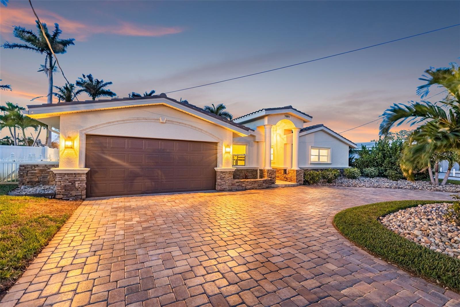 Image 9 of 70 For 7991 1st Avenue S