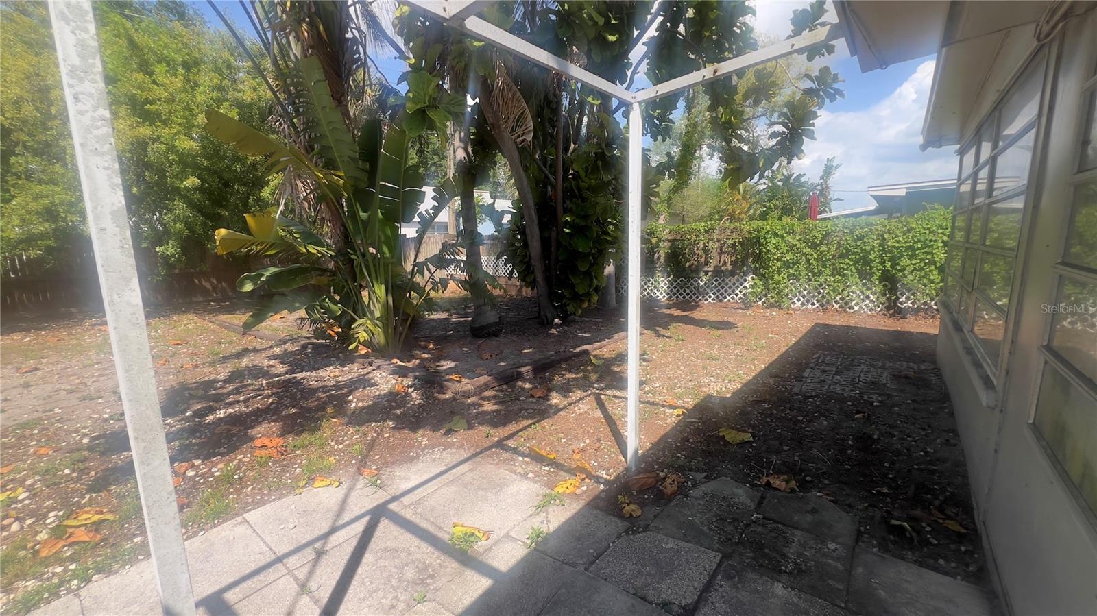 Image 11 of 16 For 110 14th Avenue Sw