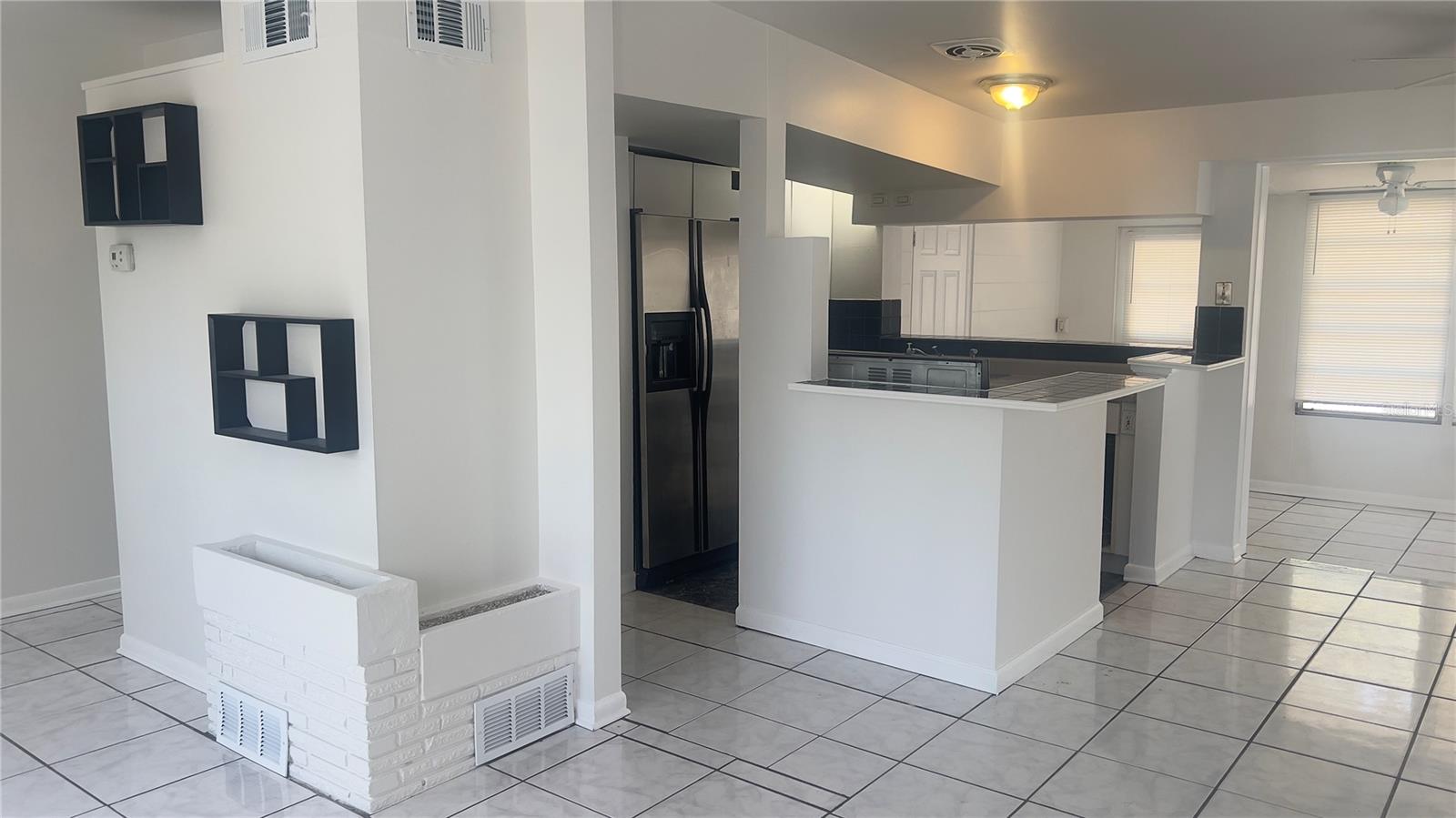 Image 2 of 16 For 110 14th Avenue Sw