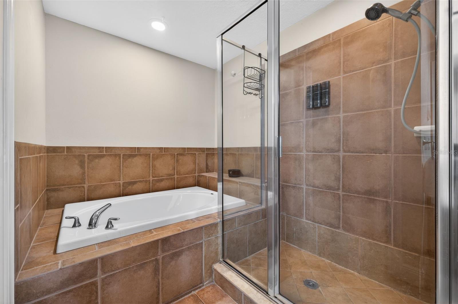 Image 26 of 38 For 184 Valencia Circle