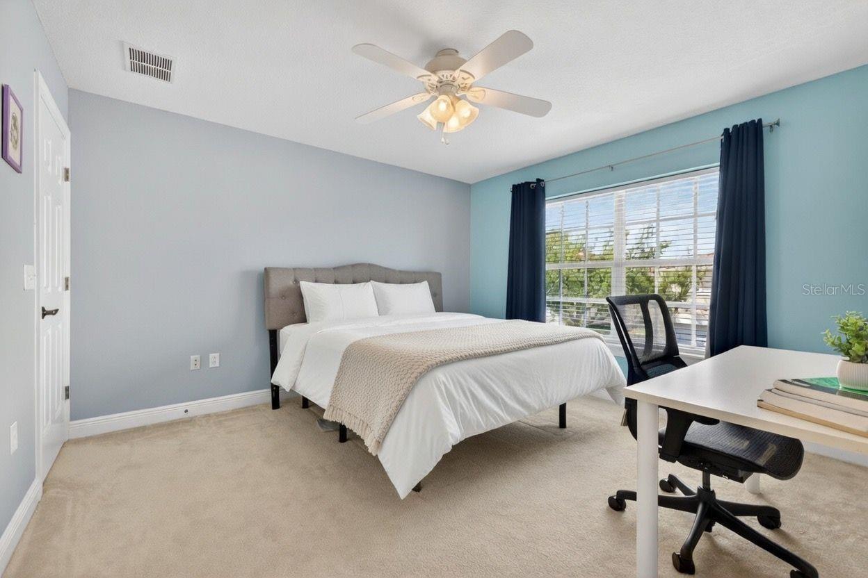 Image 29 of 38 For 184 Valencia Circle