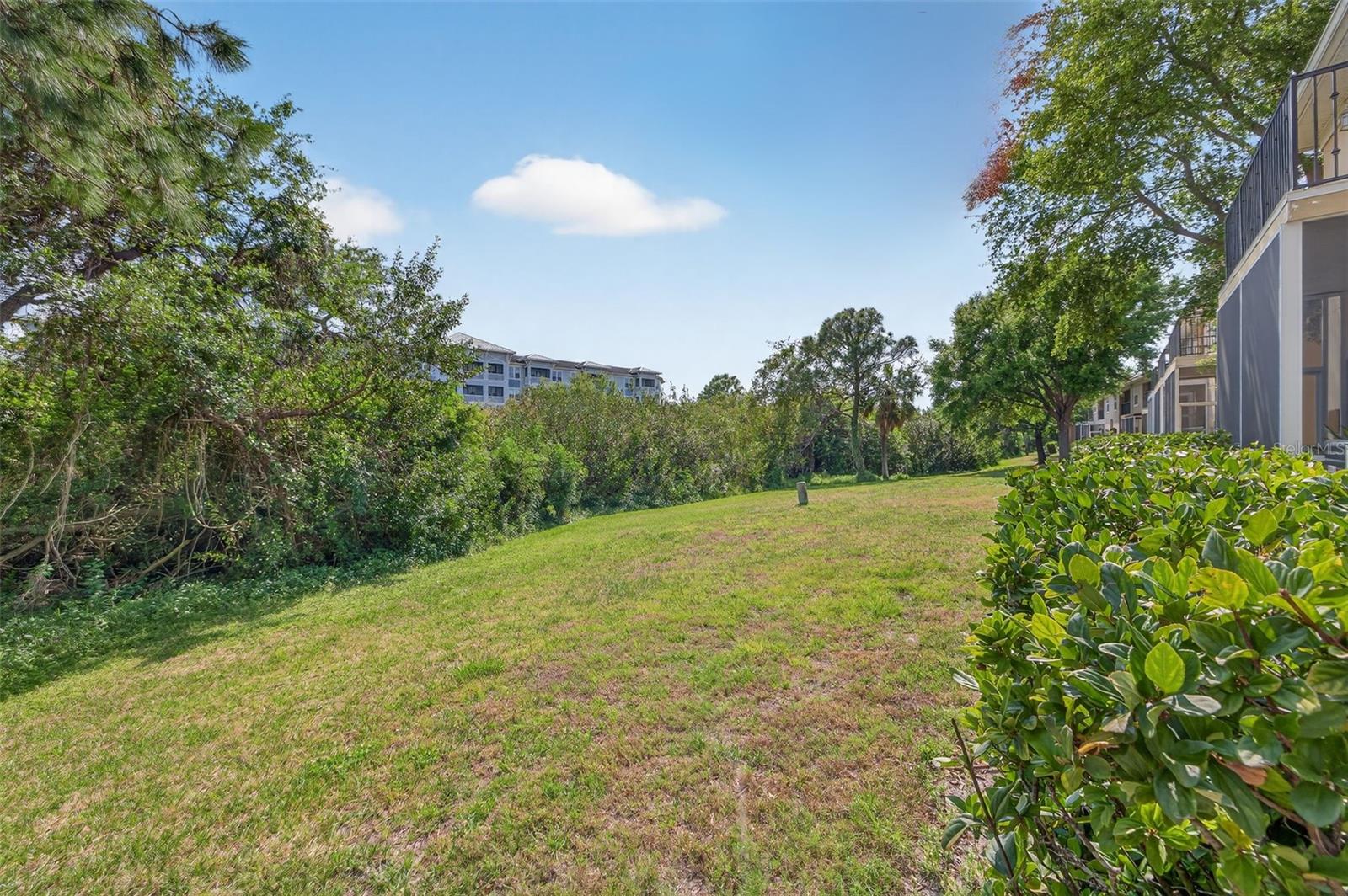 Image 31 of 38 For 184 Valencia Circle