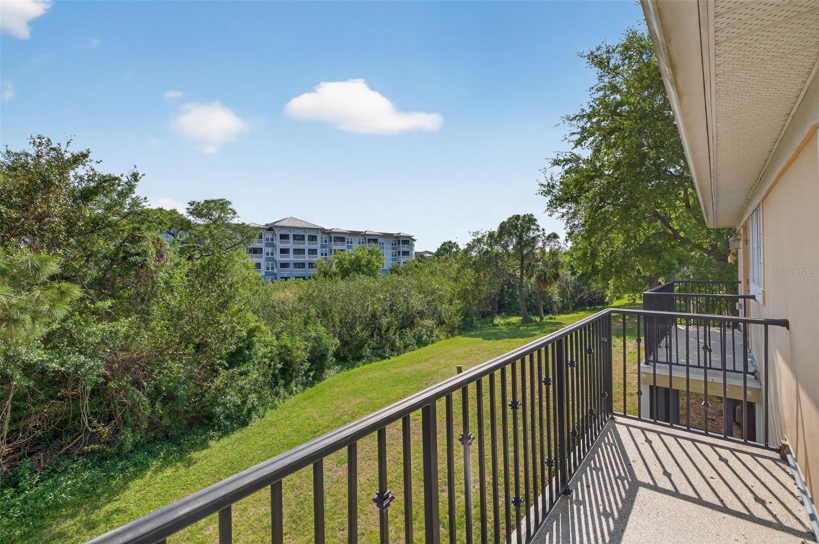 Image 32 of 38 For 184 Valencia Circle