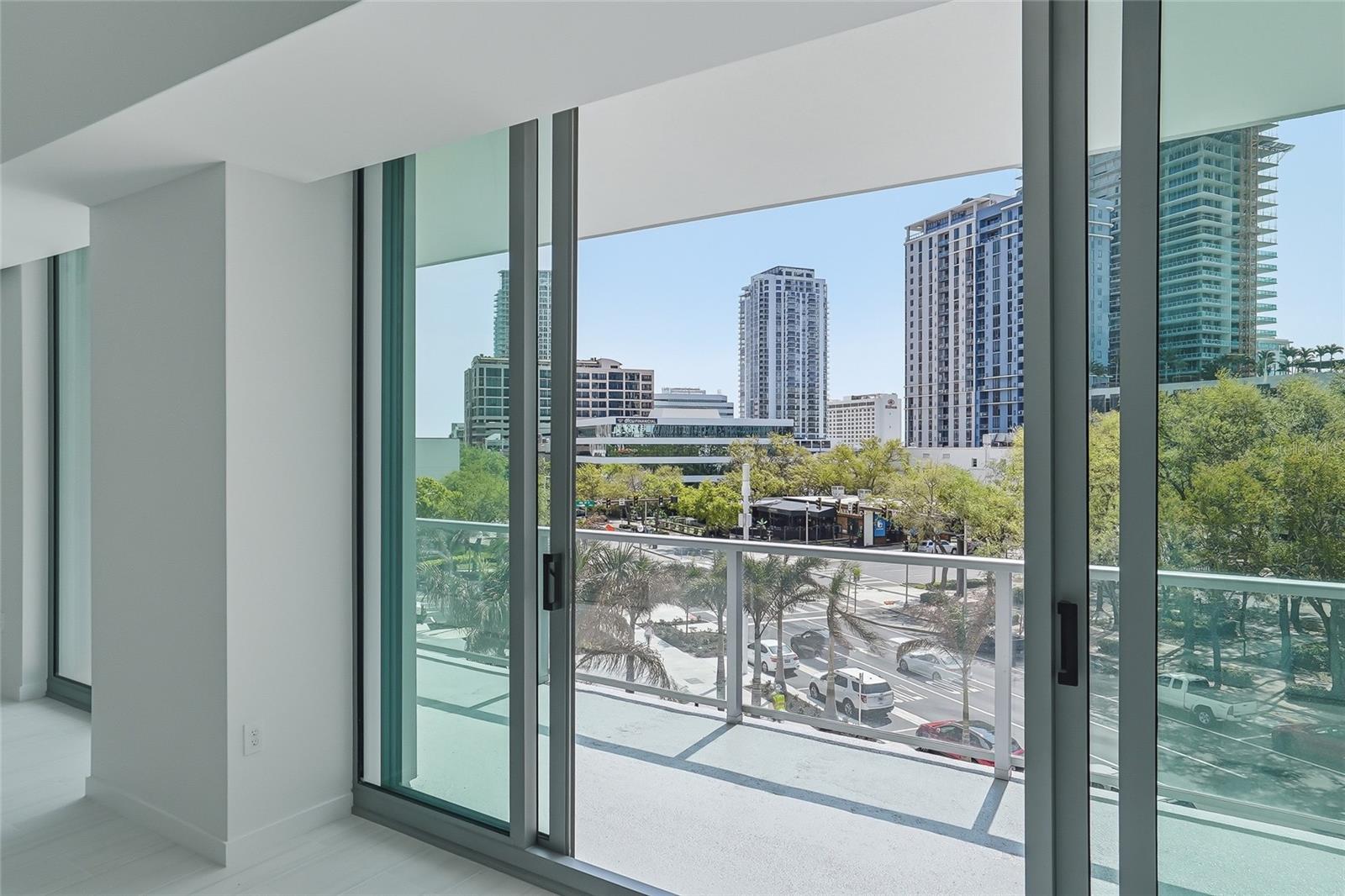 Image 14 of 66 For 400 Central Avenue 303