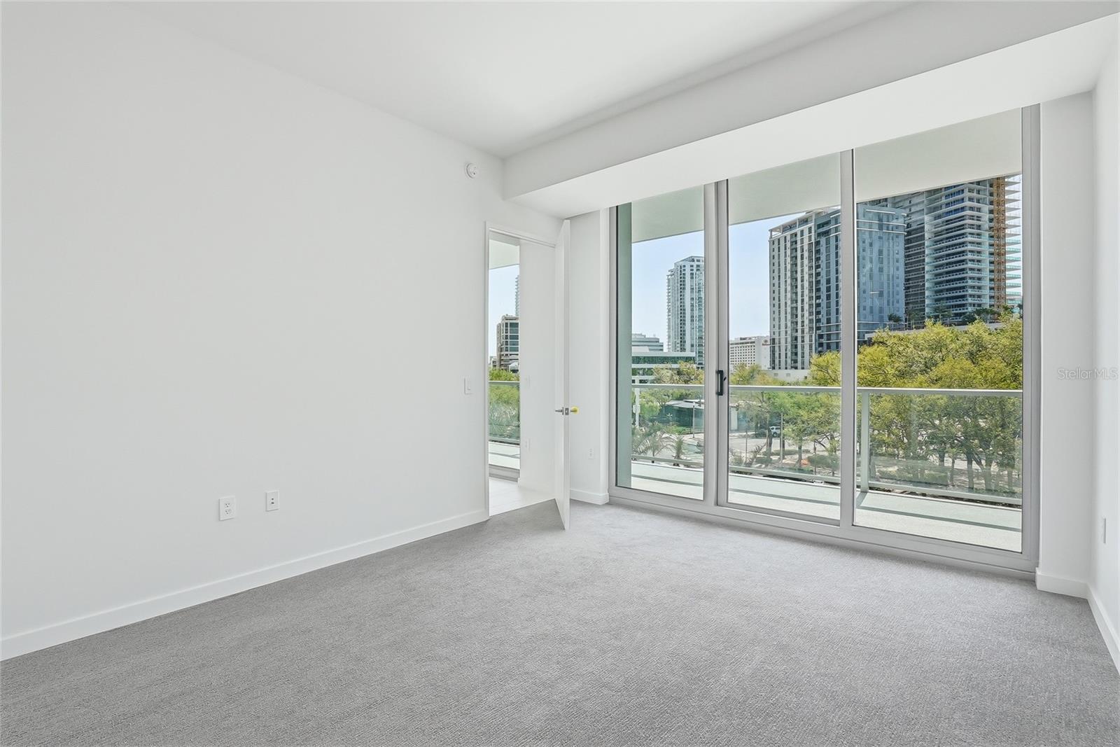 Image 23 of 66 For 400 Central Avenue 303