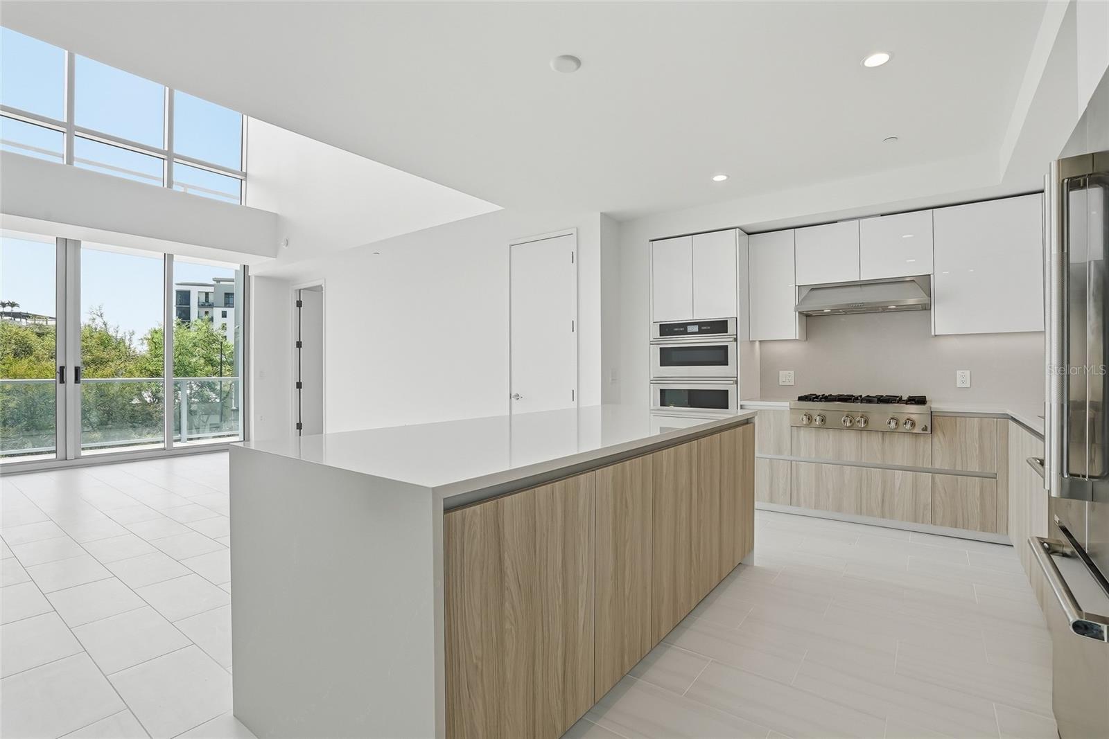 Image 8 of 66 For 400 Central Avenue 303