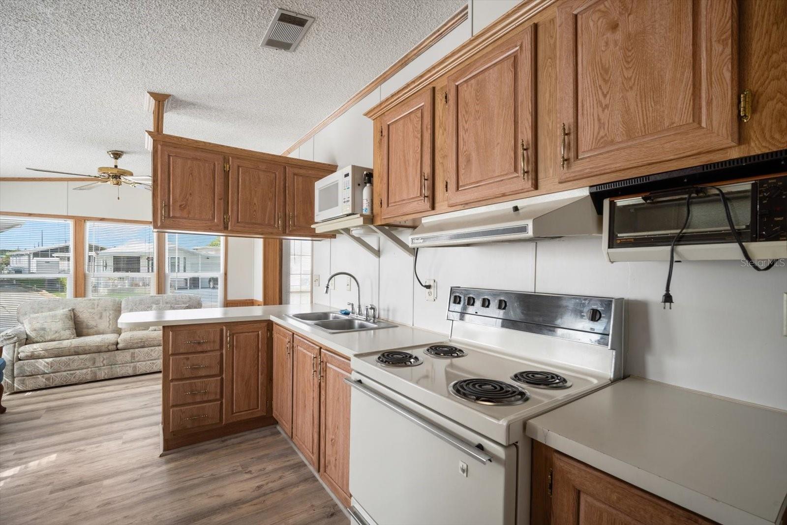 Image 11 of 24 For 35045 Cynthia Avenue