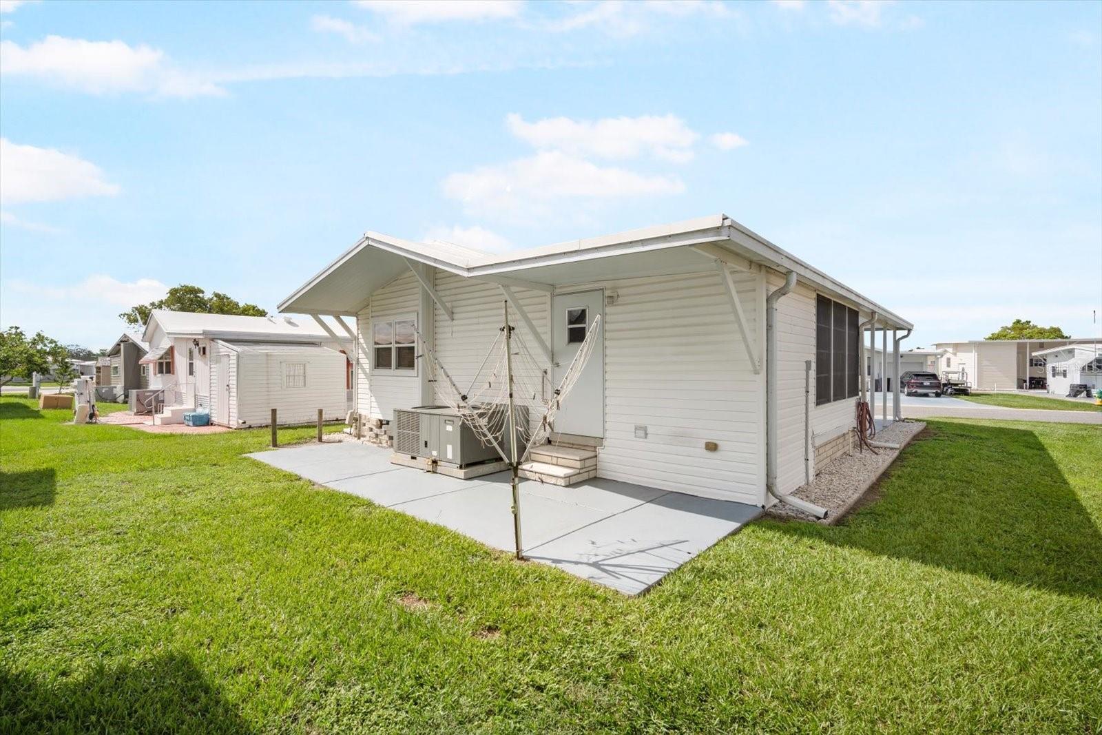 Image 17 of 24 For 35045 Cynthia Avenue