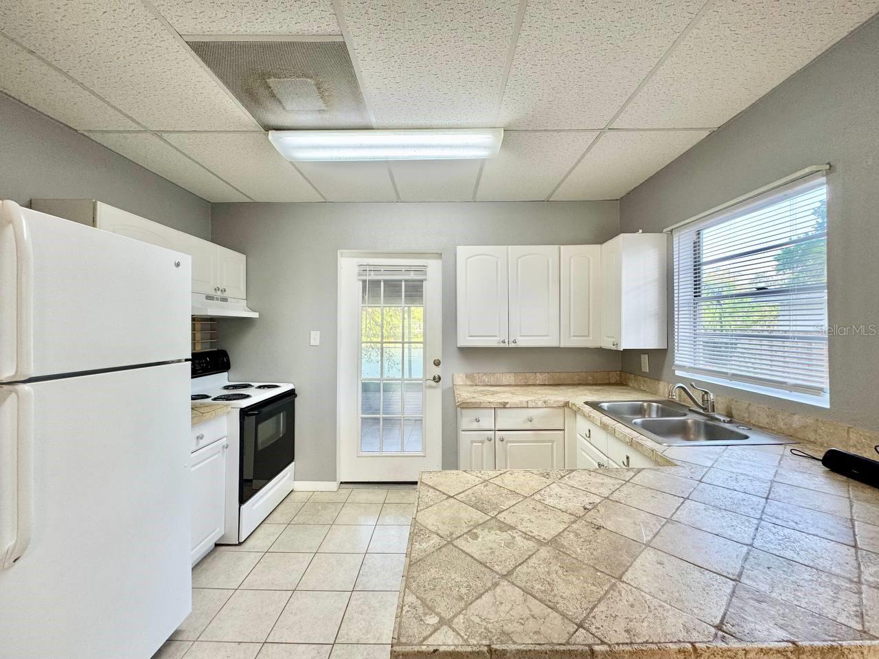 Image 9 of 29 For 12708 Woodleigh Avenue