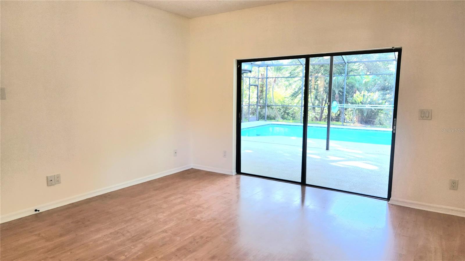 Image 22 of 46 For 3037 Crest Drive