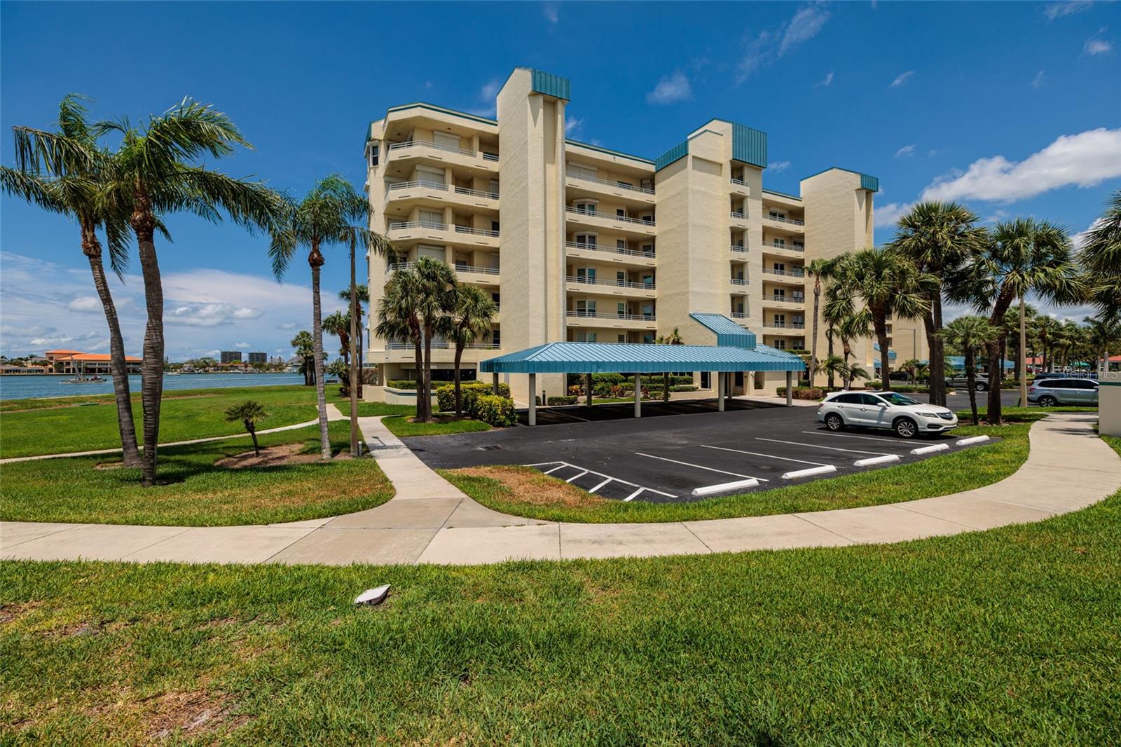 Image 2 of 96 For 7862 Sailboat Key Boulevard S 506