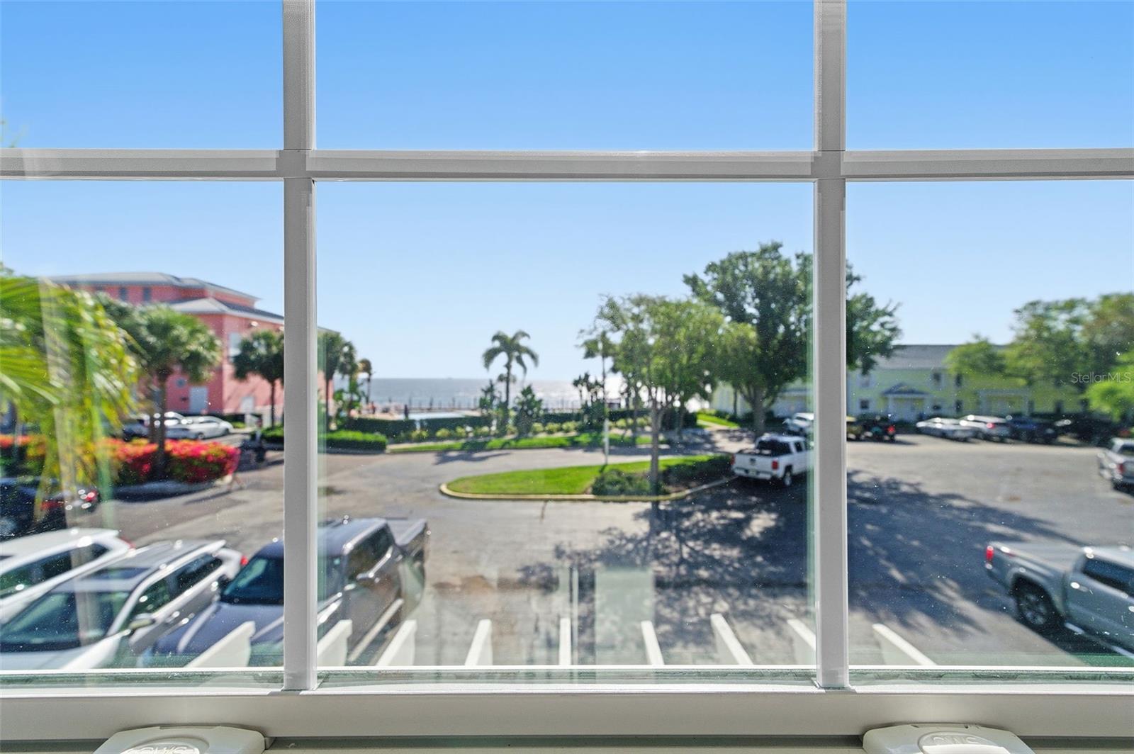 Image 18 of 50 For 5005 Coquina Key Drive Se E