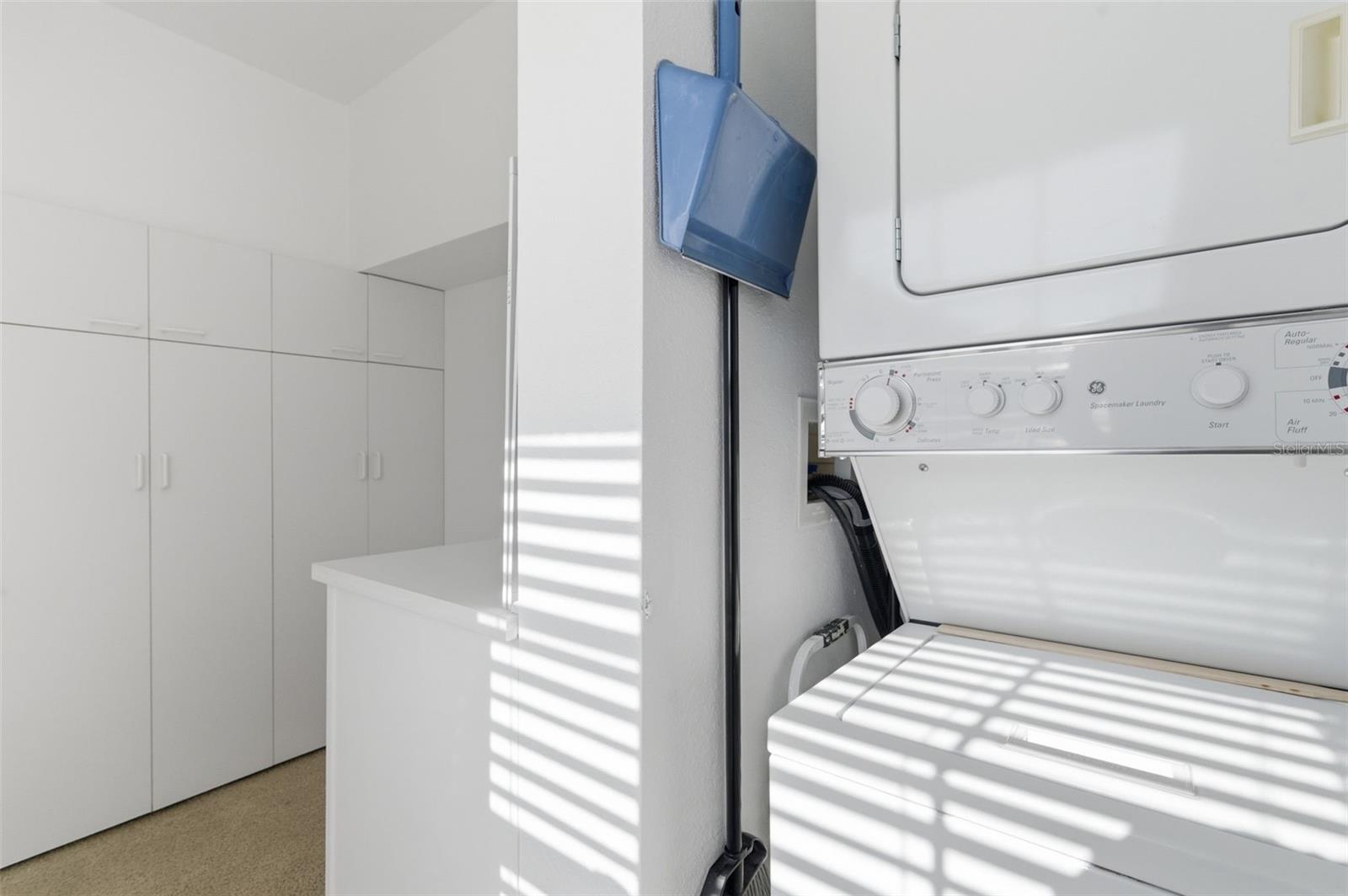 Image 7 of 50 For 5005 Coquina Key Drive Se E