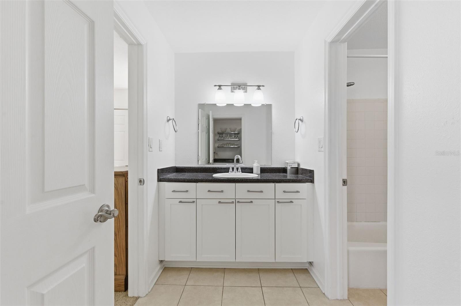 Image 8 of 50 For 5005 Coquina Key Drive Se E