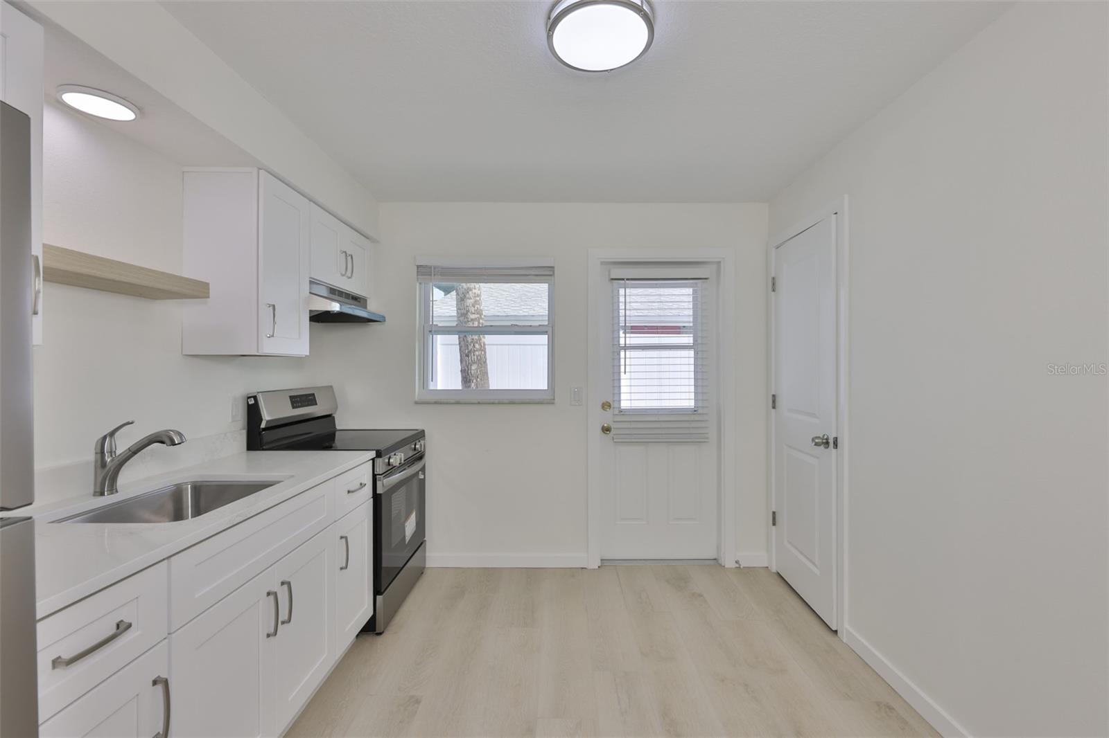 Image 9 of 45 For 722-724 1st Street