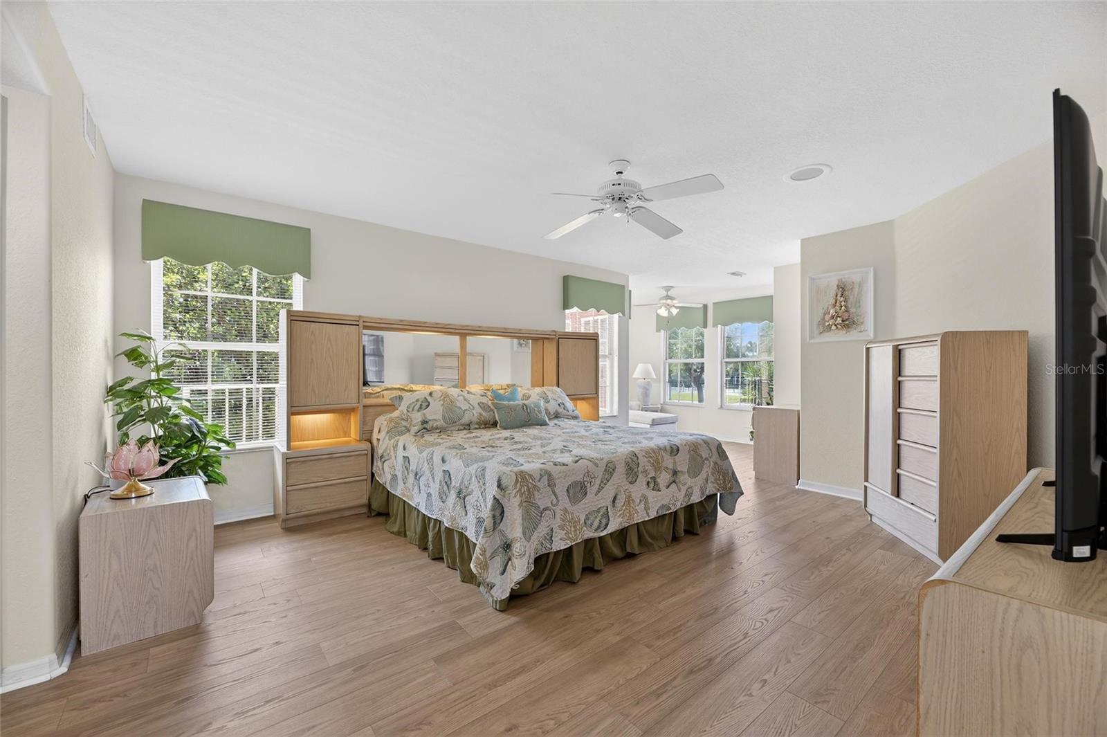 Image 34 of 100 For 6107 Marbella Boulevard