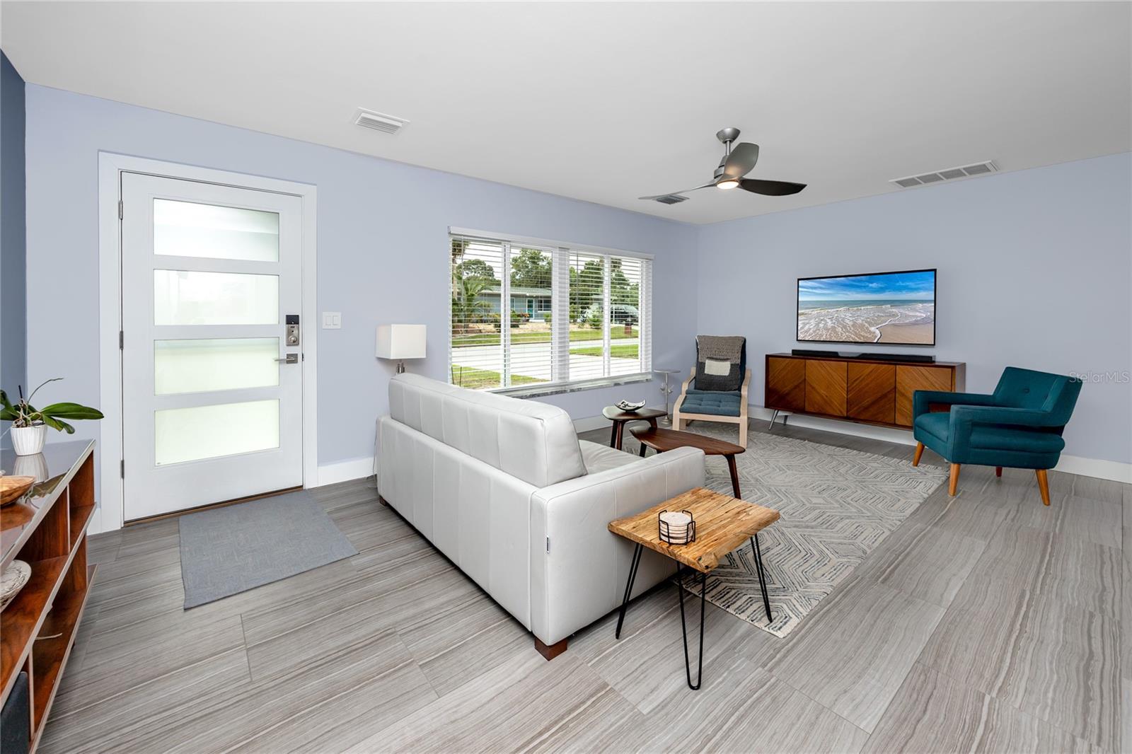 Image 6 of 45 For 2597 Crescent Drive