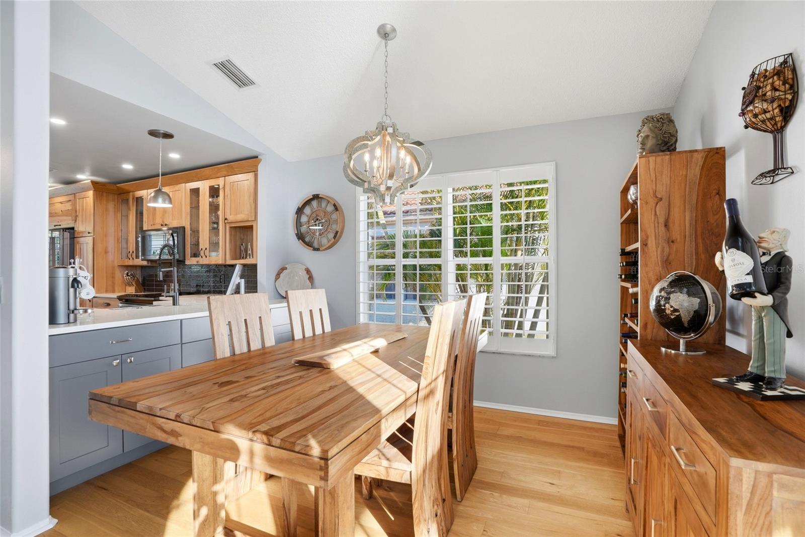 Image 10 of 53 For 732 Lighthouse Drive