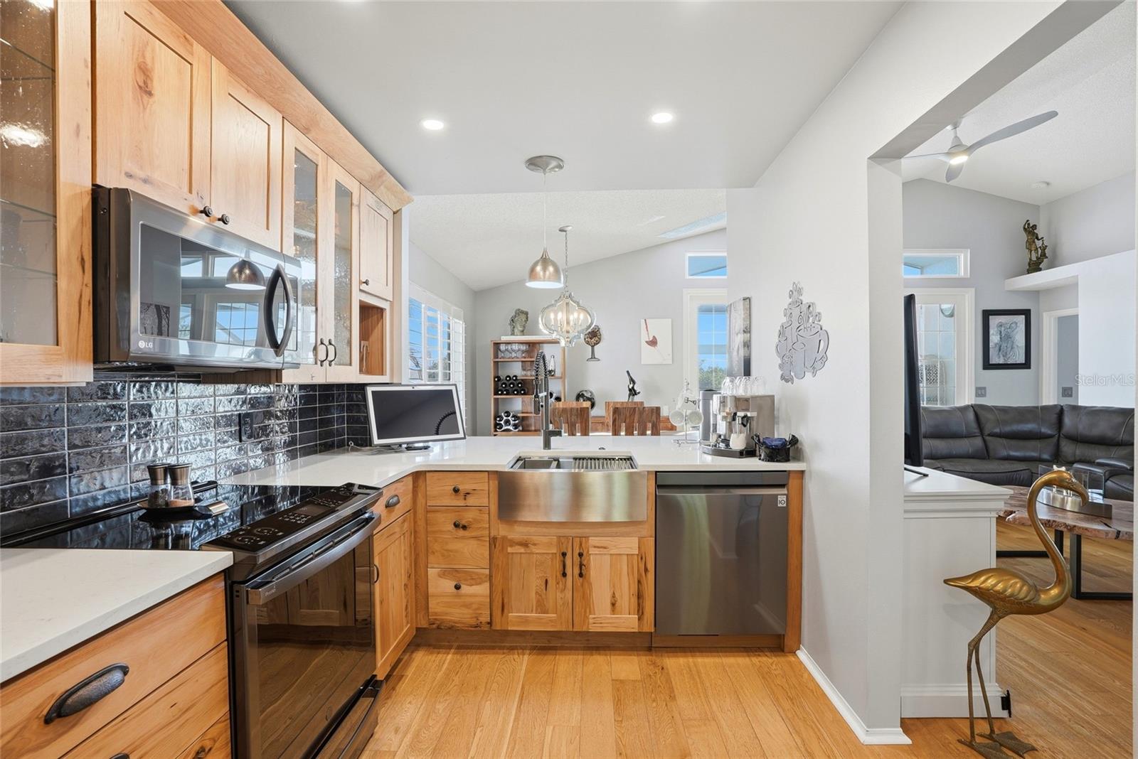 Image 17 of 53 For 732 Lighthouse Drive