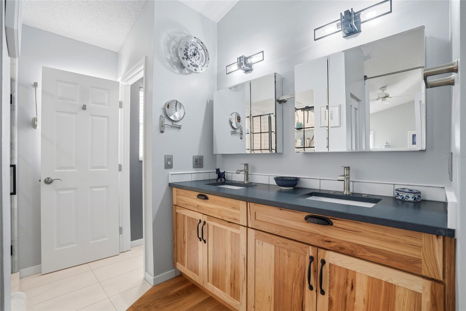 Image 26 of 53 For 732 Lighthouse Drive