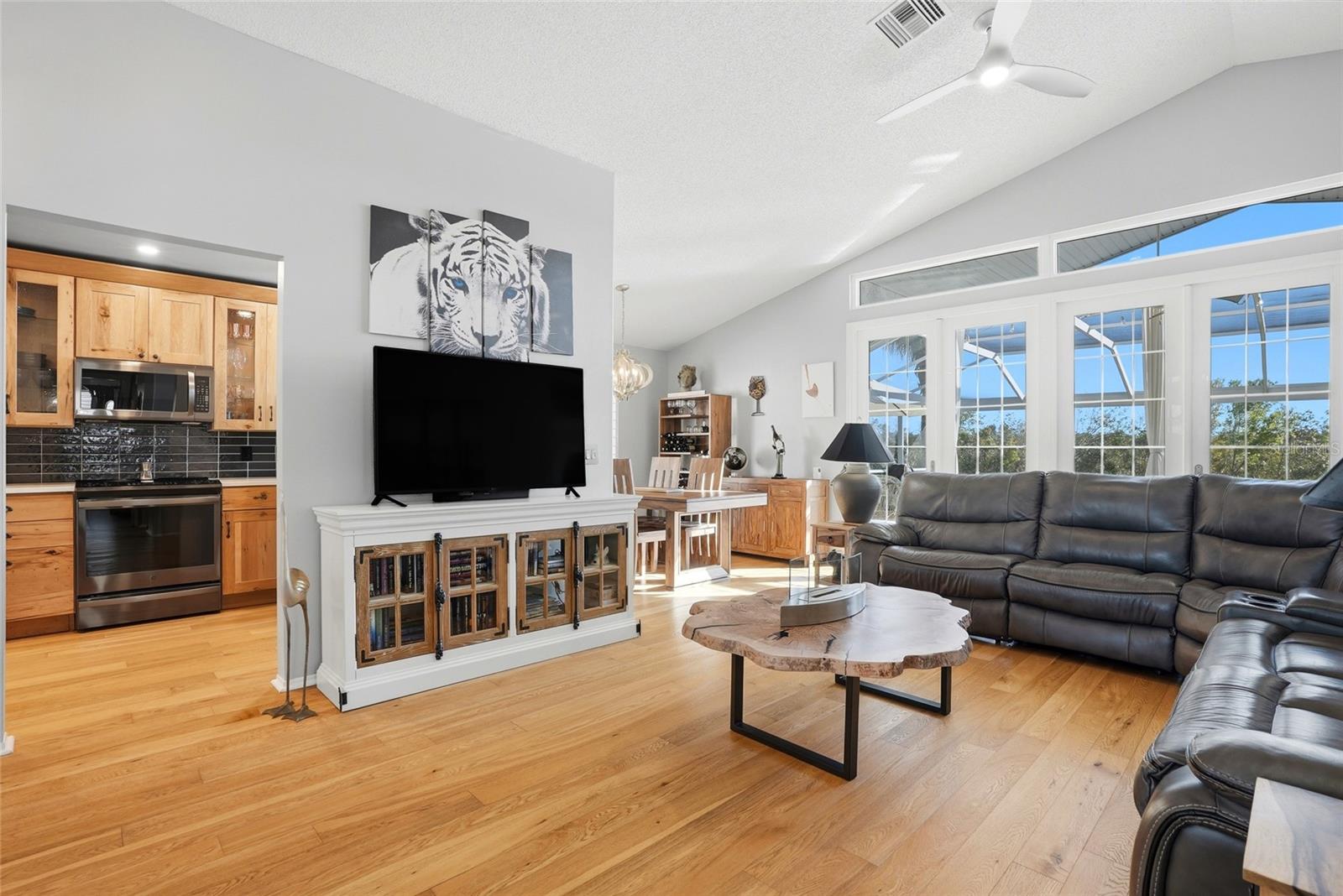 Image 5 of 53 For 732 Lighthouse Drive