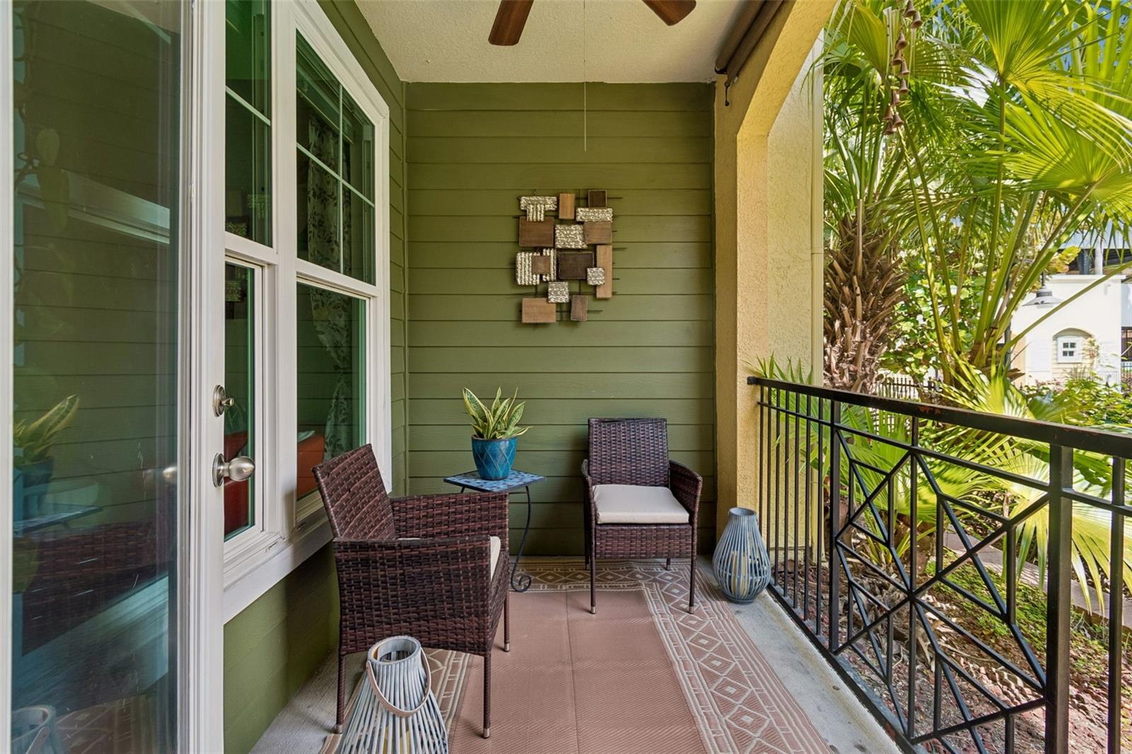 Listing photo id 18 for 1910 Palm Avenue 9101