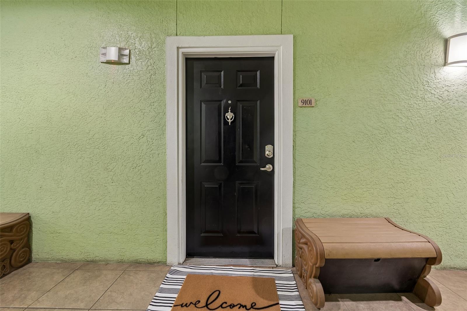 Listing photo id 1 for 1910 Palm Avenue 9101