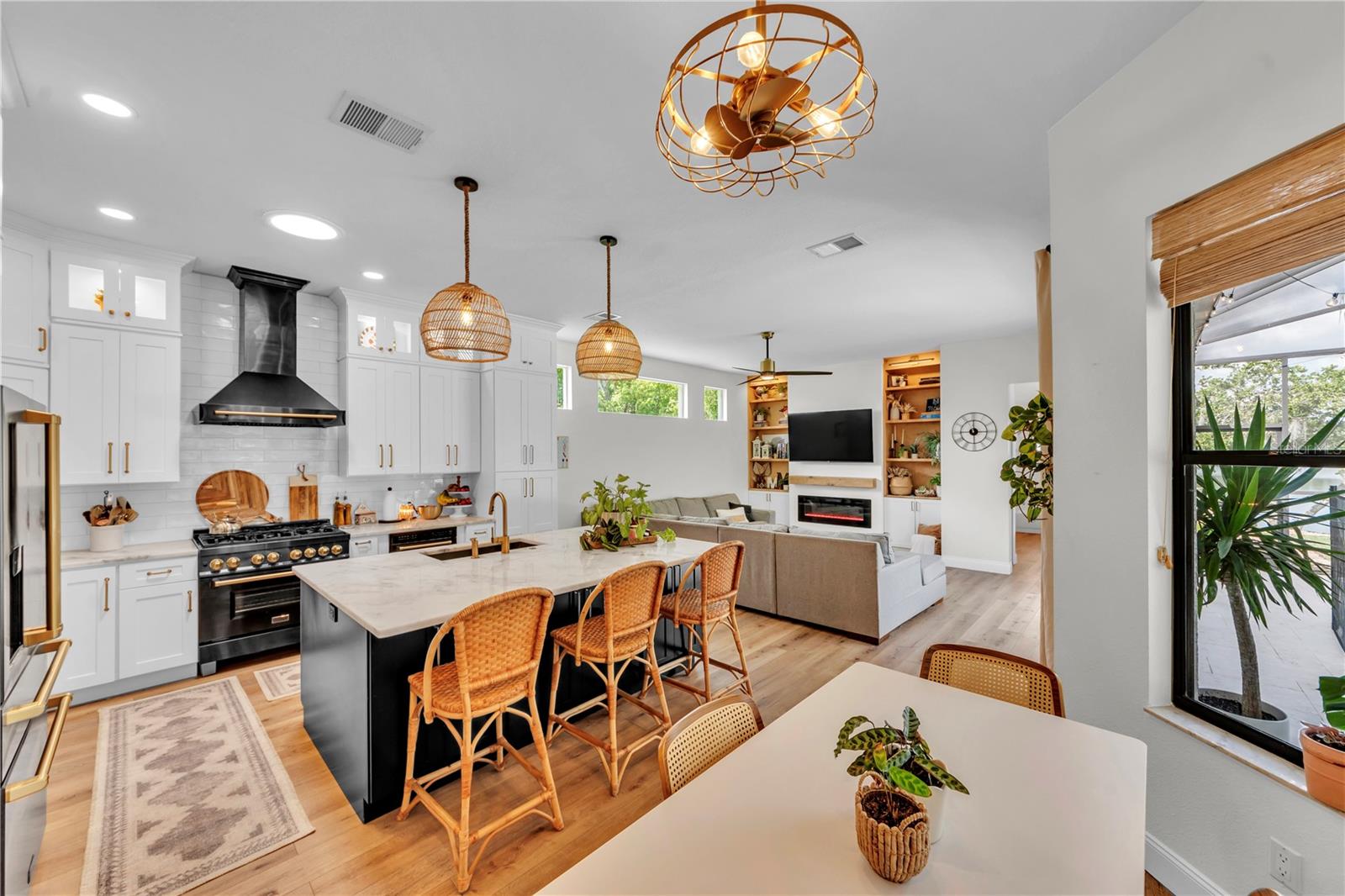 Image 19 of 71 For 3921 Roswell Place