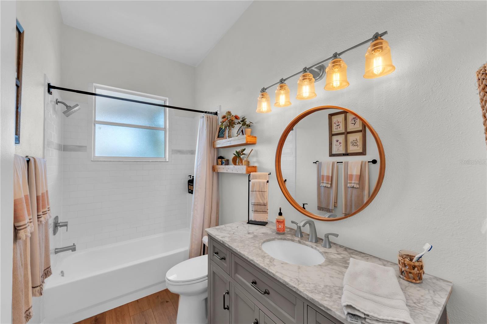 Image 31 of 71 For 3921 Roswell Place