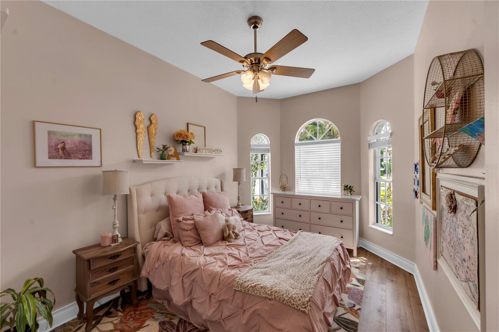 Image 32 of 71 For 3921 Roswell Place