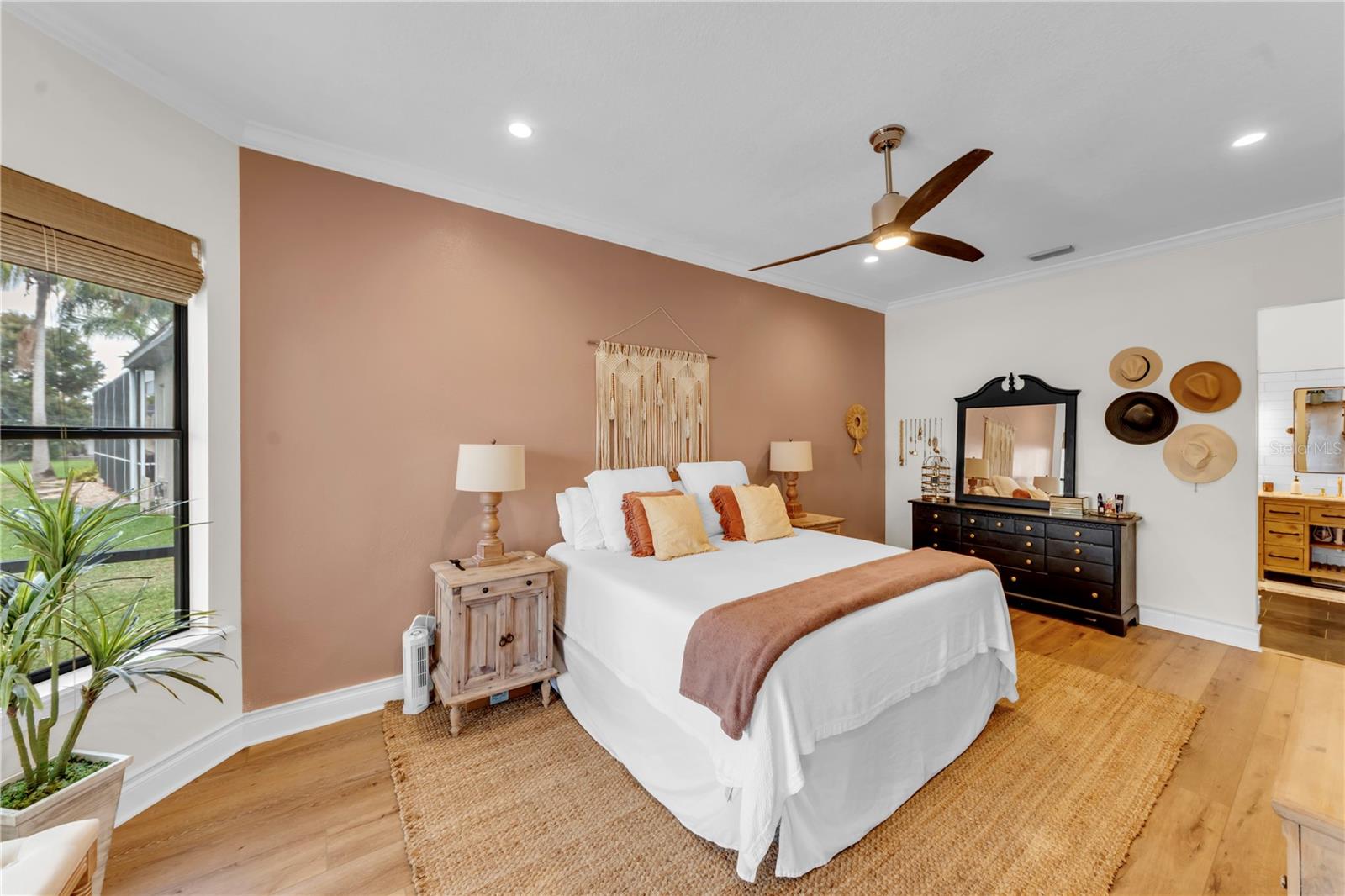 Image 38 of 71 For 3921 Roswell Place