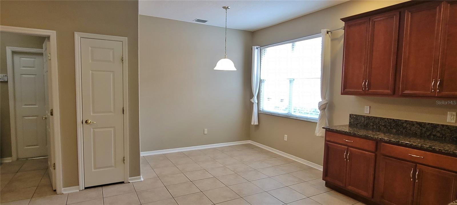 Image 18 of 37 For 18009 Maui Isle Drive