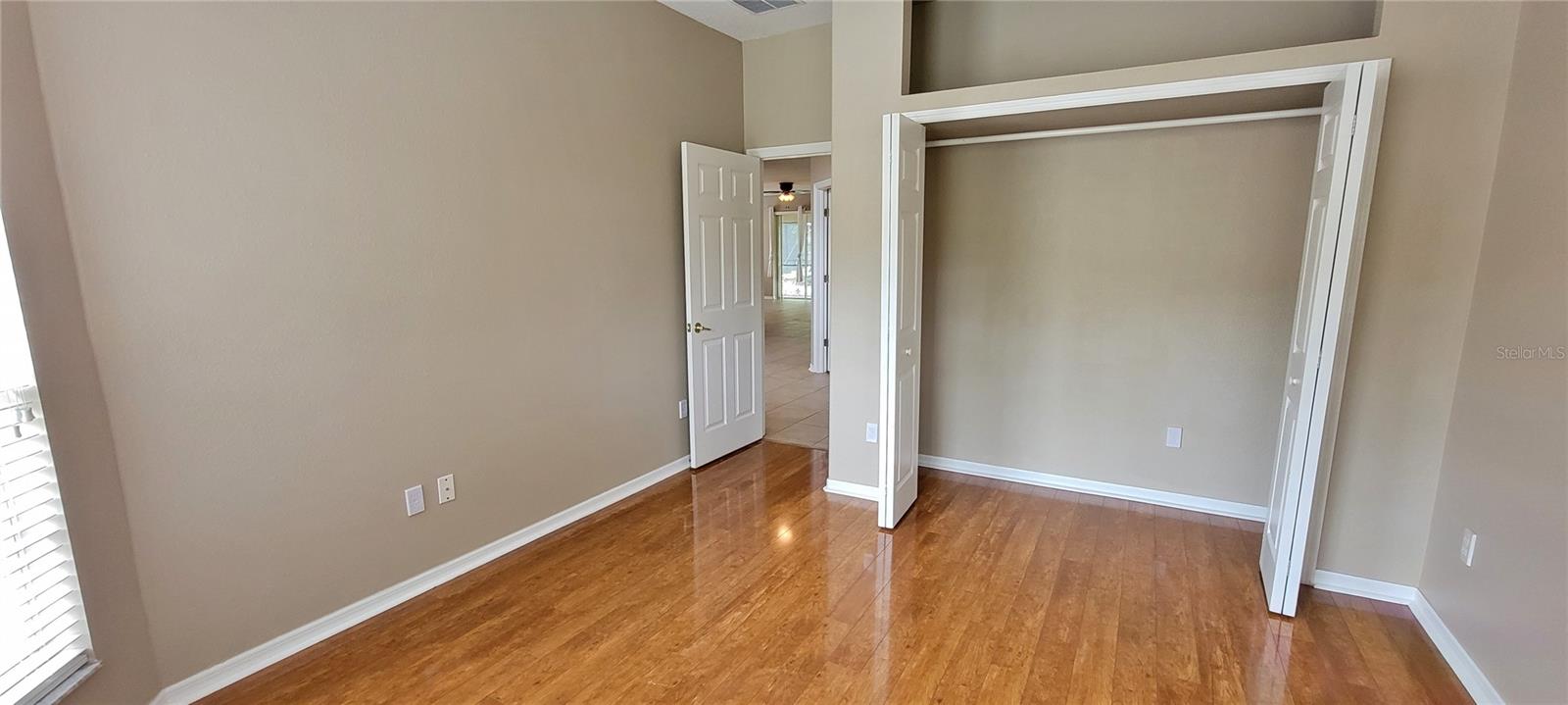 Image 26 of 37 For 18009 Maui Isle Drive