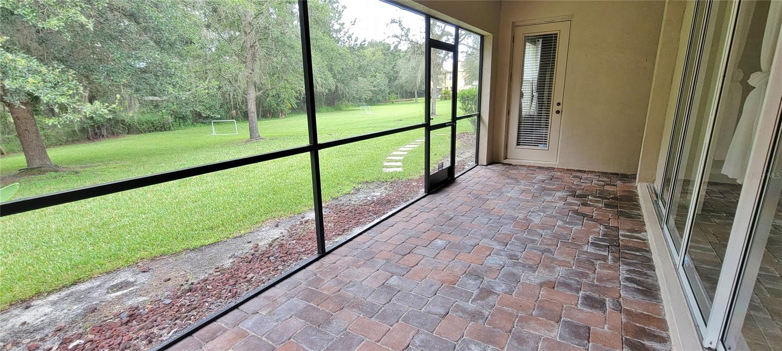 Image 34 of 37 For 18009 Maui Isle Drive