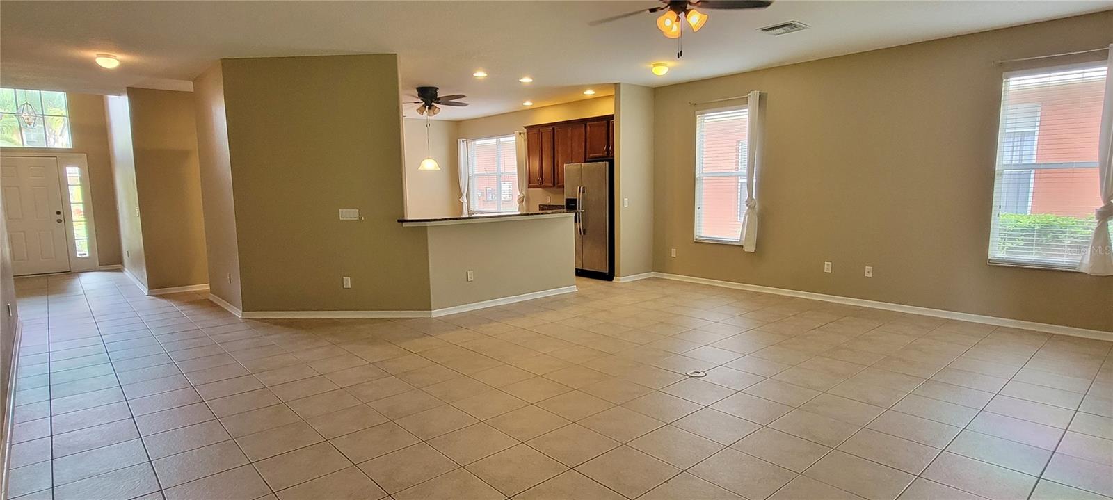 Image 7 of 37 For 18009 Maui Isle Drive