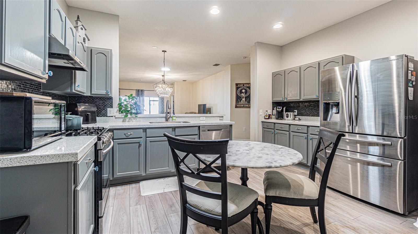 Listing photo id 9 for 1123 Bensbrooke Drive