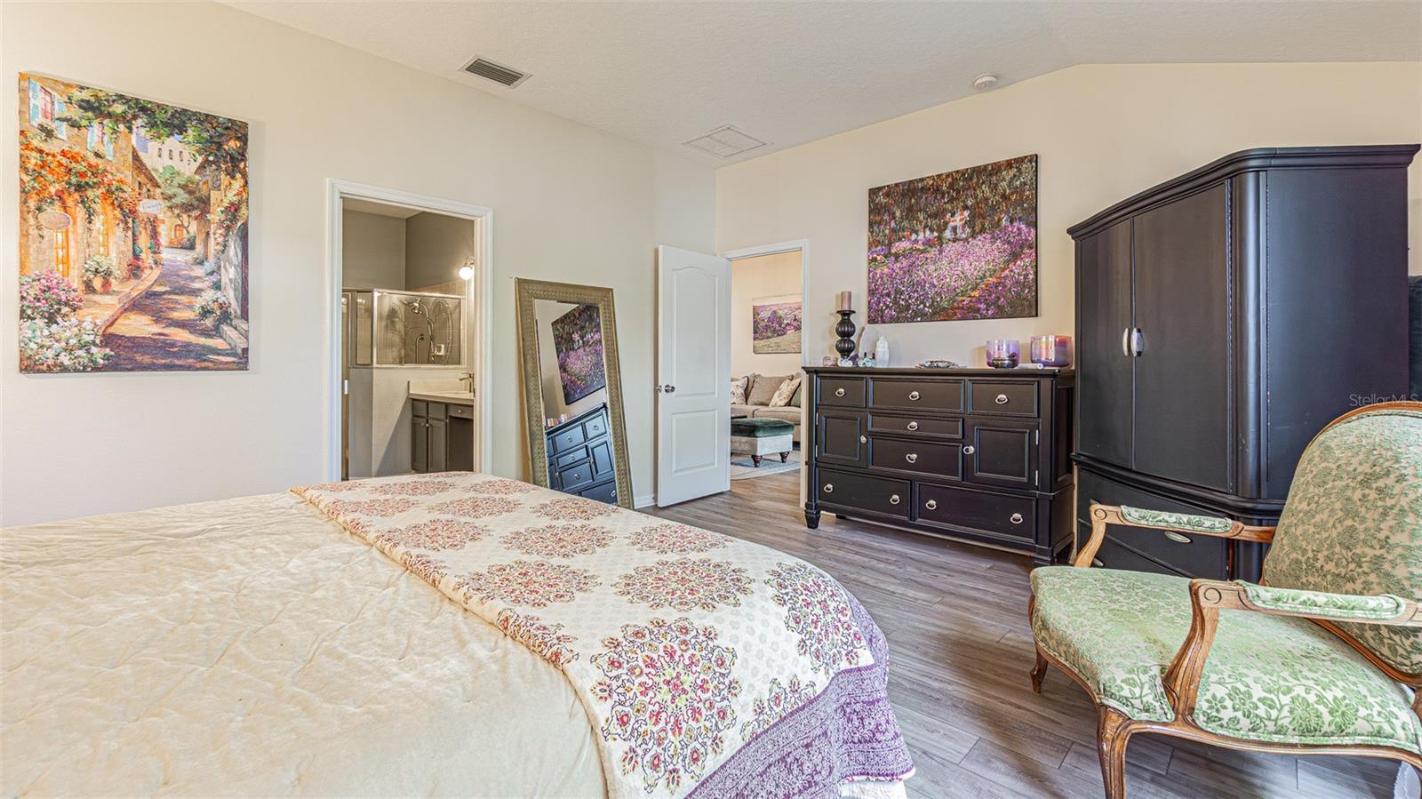 Listing photo id 16 for 1123 Bensbrooke Drive