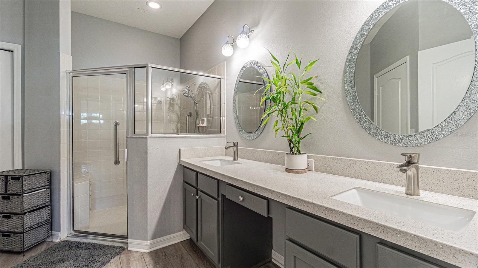 Listing photo id 17 for 1123 Bensbrooke Drive