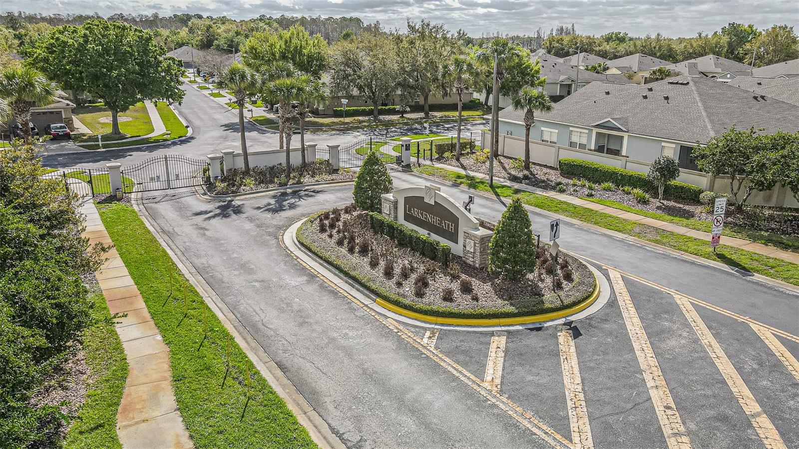 Listing photo id 0 for 1123 Bensbrooke Drive