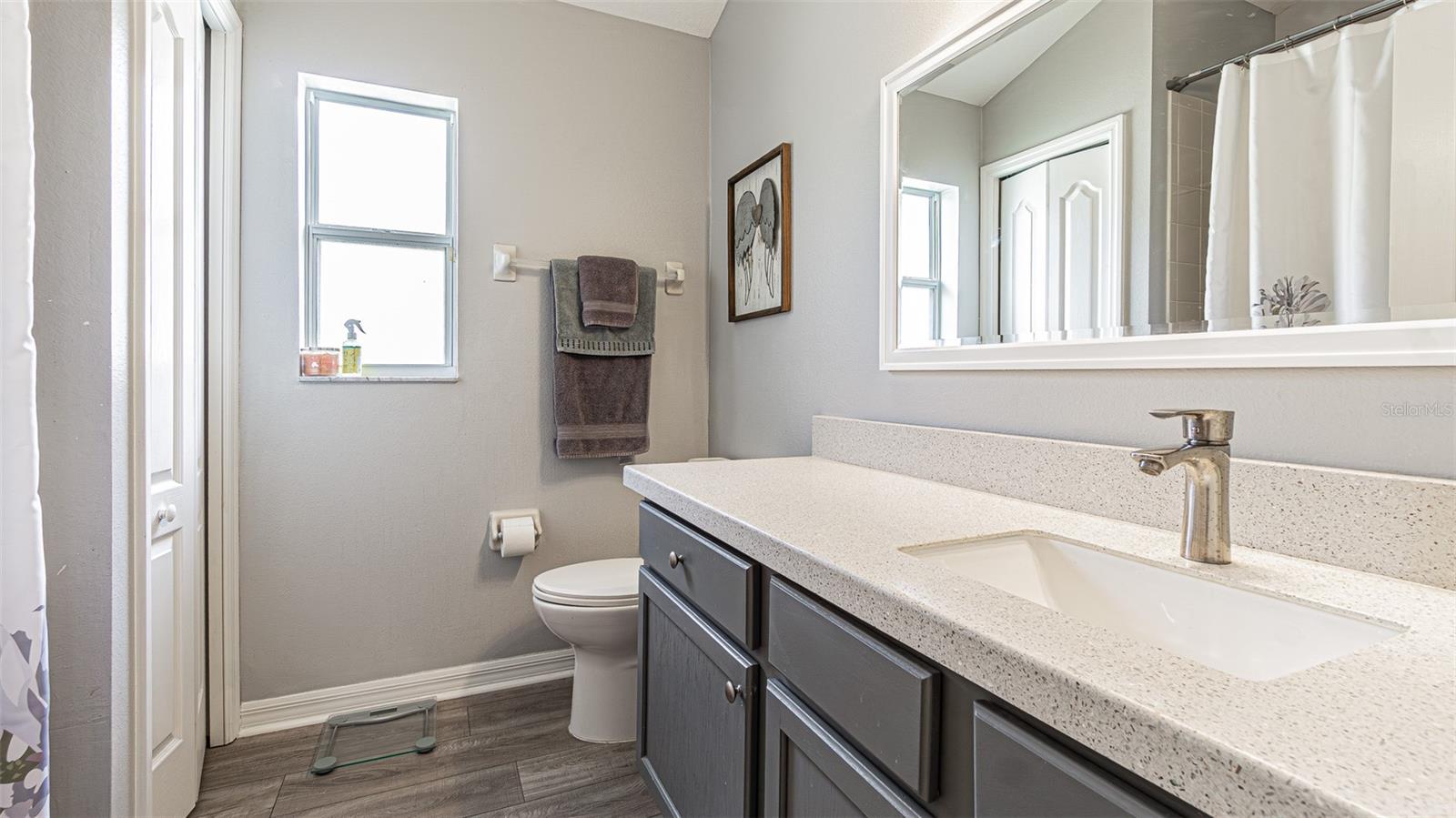 Listing photo id 20 for 1123 Bensbrooke Drive