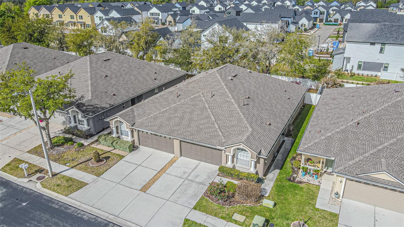 Listing photo id 1 for 1123 Bensbrooke Drive