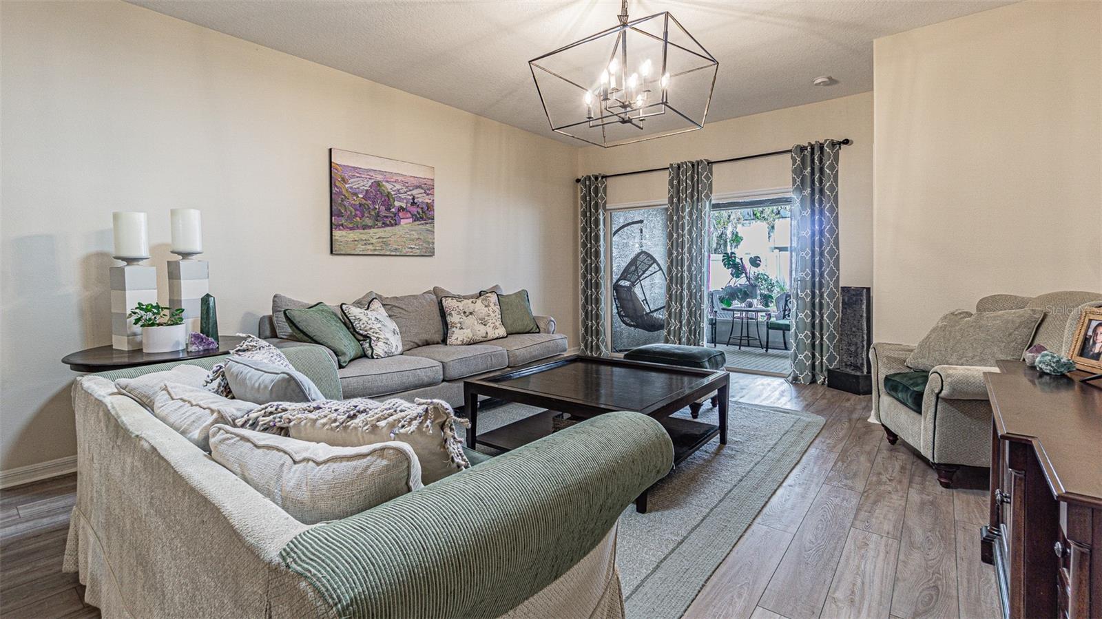 Listing photo id 6 for 1123 Bensbrooke Drive