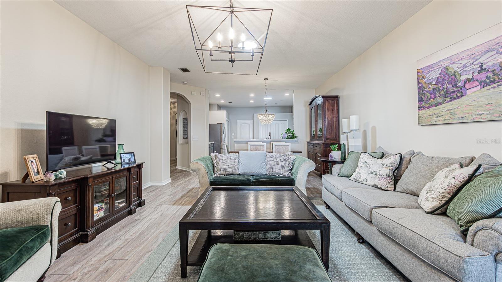 Listing photo id 7 for 1123 Bensbrooke Drive