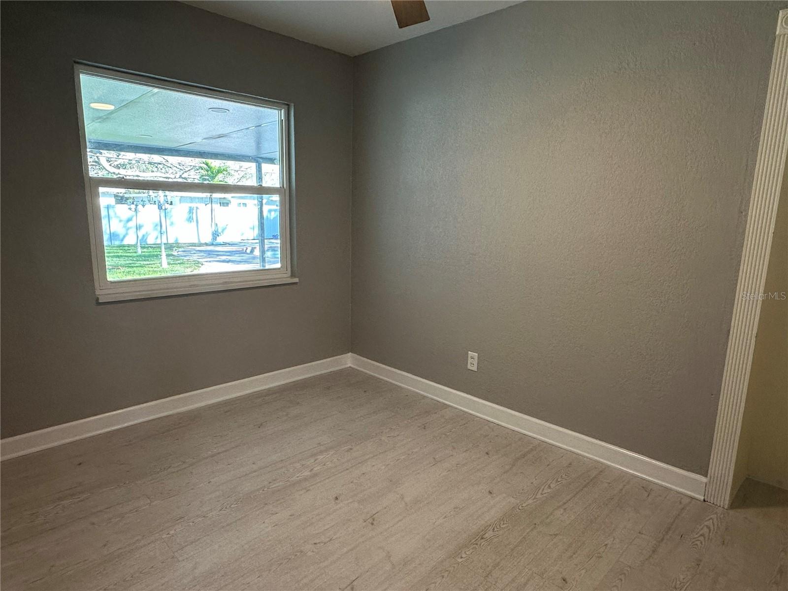 Image 10 of 28 For 9 Aurora Avenue