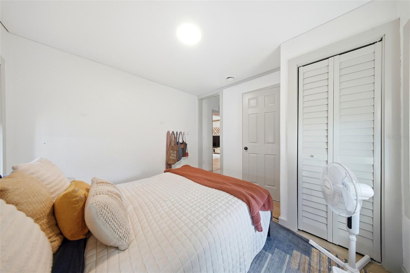 Image 11 of 26 For 3036 Emerson Avenue S